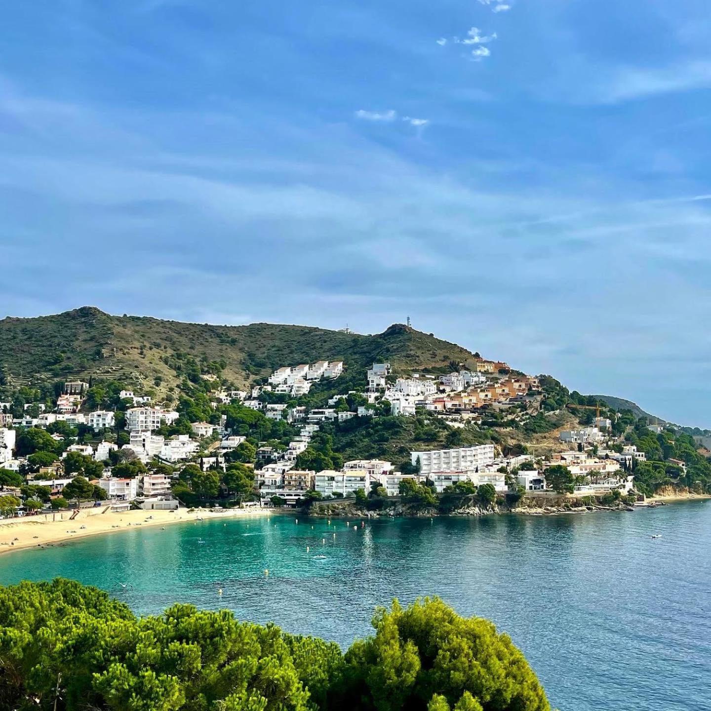 Precioso Apartamento Moderno En Primera Linea Del Mar Av-11 Ρόζες Εξωτερικό φωτογραφία