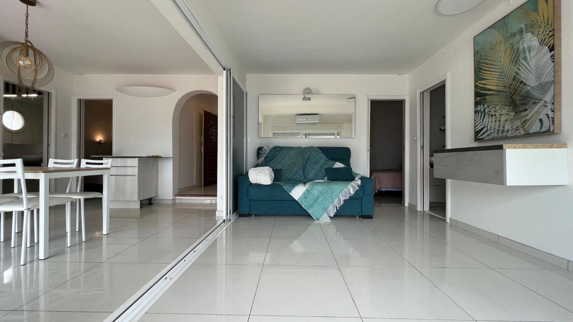 Precioso Apartamento Moderno En Primera Linea Del Mar Av-11 Ρόζες Εξωτερικό φωτογραφία