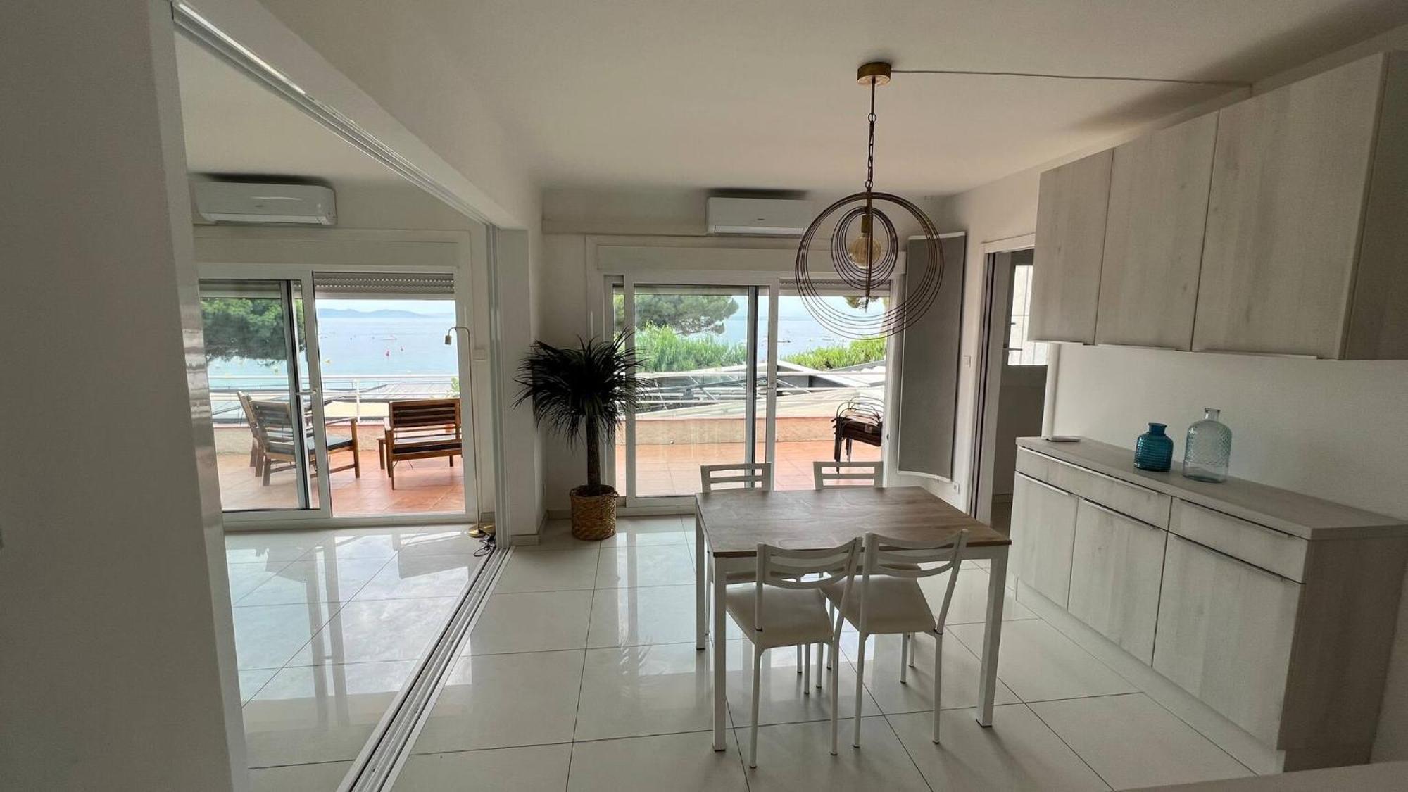 Precioso Apartamento Moderno En Primera Linea Del Mar Av-11 Ρόζες Εξωτερικό φωτογραφία