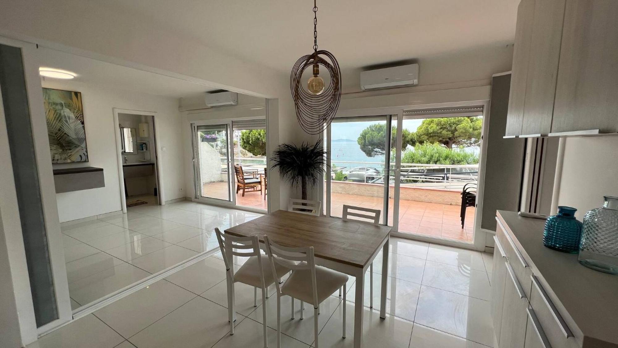 Precioso Apartamento Moderno En Primera Linea Del Mar Av-11 Ρόζες Εξωτερικό φωτογραφία