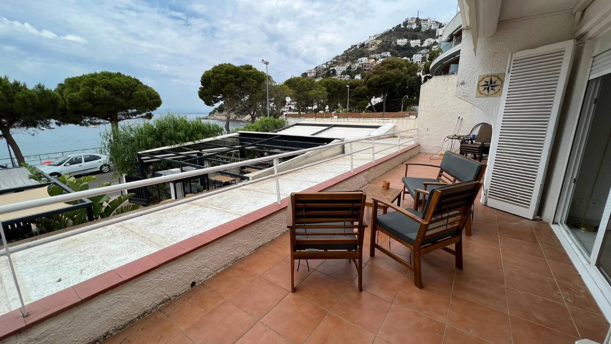Precioso Apartamento Moderno En Primera Linea Del Mar Av-11 Ρόζες Εξωτερικό φωτογραφία